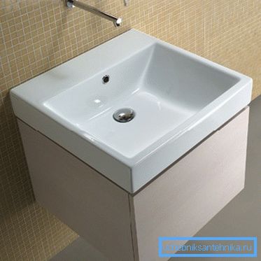 Lavabo soigné d'un mètre avec socle suspendu