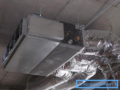 La capacité thermique du climatiseur en mode de refroidissement (EER) et de chauffage (COP) est calculée de la même manière. La capacité thermique du climatiseur en mode de refroidissement (EER) et de chauffage (COP) est calculée de la même manière.