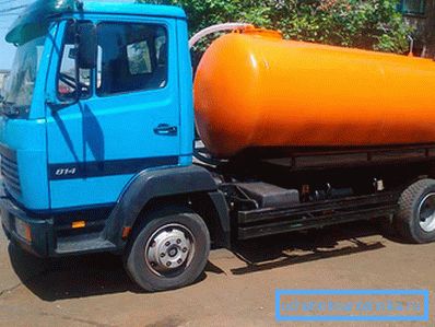 Assenizatorny voiture Ilosos