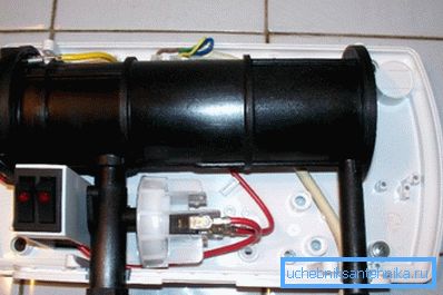 Atmor Basic 3,5 KW, vue intérieure. Atmor Basic 3,5 KW, vue intérieure.