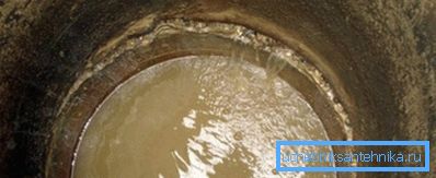 Les accidents et la dépressurisation de l'enveloppe entraînent la pénétration de saleté dans la prise d'eau. Les accidents et la dépressurisation de l'enveloppe entraînent la pénétration de saleté dans la prise d'eau.