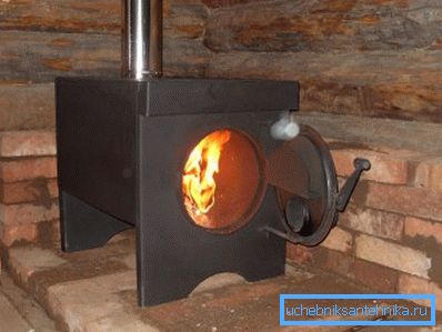 Chauffage autonome du garage de vos propres mains à l'aide d'un poêle en acier Chauffage autonome du garage de vos propres mains à l'aide d'un poêle en acier