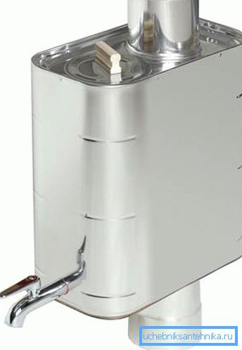 Réservoir avec valve latérale.