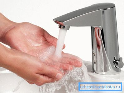Plan de toilette sans contact avec capteur - toujours exotique Plan de toilette sans contact avec capteur - toujours exotique