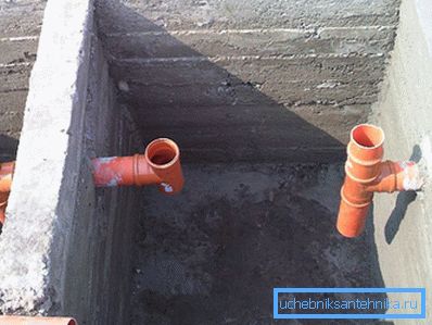 Fosse septique en béton. Fosse septique en béton.