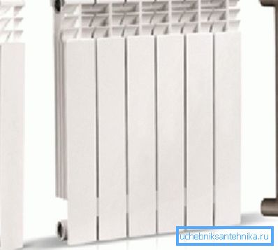 Radiateur bimétallique - l'avenir des systèmes de chauffage à flux de réfrigérant centralisé Radiateur bimétallique - l'avenir des systèmes de chauffage à flux de réfrigérant centralisé