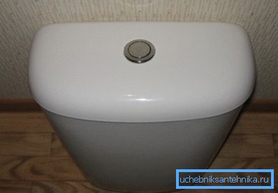 Le plus souvent, le réservoir est en céramique. Le plus souvent, le réservoir est en céramique.