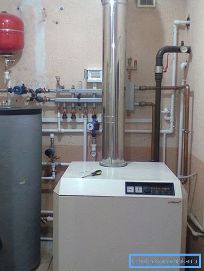 Même une chaufferie privée nécessite de l'espace et de la maintenance. Même une chaufferie privée nécessite de l'espace et de la maintenance.