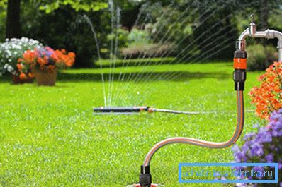 Pour l'irrigation automatique, il est intéressant de construire une structure séparée. Pour l'irrigation automatique, il est intéressant de construire une structure séparée.