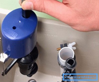 Pour un bon fonctionnement, vous devez ajuster le flotteur