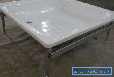 Pour faciliter l'installation, les produits peuvent être équipés de cadres et de pattes. Pour faciliter l'installation, les produits peuvent être équipés de cadres et de pattes.