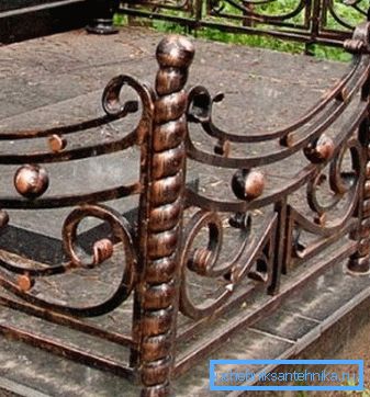 Pour améliorer l'apparence et la protection contre la corrosion, toutes ces structures doivent être cassées avec des composés spéciaux. Pour améliorer l'apparence et la protection contre la corrosion, toutes ces structures doivent être cassées avec des composés spéciaux.