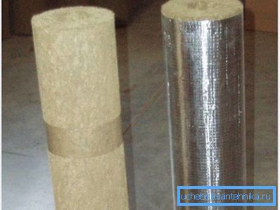 Pour protéger contre l'humidité, vous pouvez utiliser un isolant en feuille Pour protéger contre l'humidité, vous pouvez utiliser un isolant en feuille