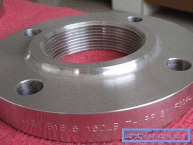 Très souvent, de tels éléments avec une fixation filetée sur le tuyau sont utilisés dans la production. Parfois, il est beaucoup plus facile de souder des joints que de couper des filets de haute qualité sur un tuyau de grand diamètre. Très souvent, de tels éléments avec une fixation filetée sur le tuyau sont utilisés dans la production. Parfois, il est beaucoup plus facile de souder des joints que de couper des filets de haute qualité sur un tuyau de grand diamètre.