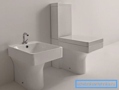Assez souvent, ces fournitures comprennent un bidet bas, qui est essentiellement un lavabo bas ou une petite baignoire. Assez souvent, ces fournitures comprennent un bidet bas, qui est essentiellement un lavabo bas ou une petite baignoire.