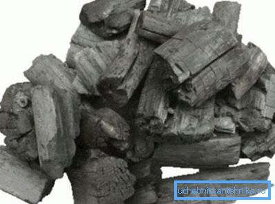 Le charbon de bois est une autre source d’énergie peu coûteuse. Le charbon de bois est une autre source d’énergie peu coûteuse.