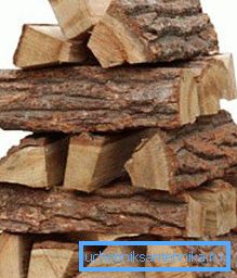Le bois de chauffage est une bonne option, surtout s'il y a une forêt près de la maison Le bois de chauffage est une bonne option, surtout s'il y a une forêt près de la maison