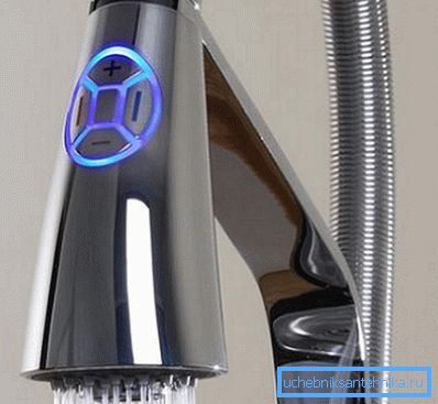 La douche peut également être équipée d'un capteur. La douche peut également être équipée d'un capteur.