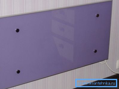 L'émetteur infrarouge électrique peut faire partie de l'intérieur L'émetteur infrarouge électrique peut faire partie de l'intérieur