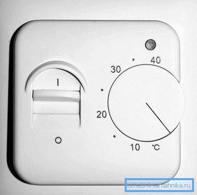 Thermostat électromécanique.