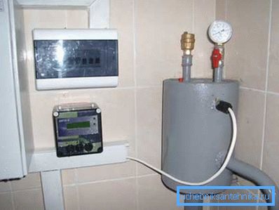 Réservoir de décompression automatique