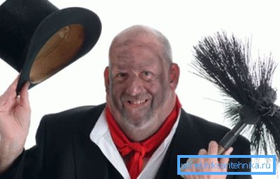 Photo ramoneur avec brosse. Photo ramoneur avec brosse.