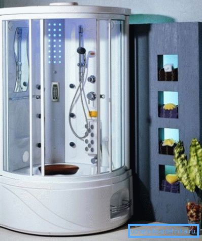 La cabine d'hydromassage s'établit rapidement et assez simplement. La cabine d'hydromassage s'établit rapidement et assez simplement.