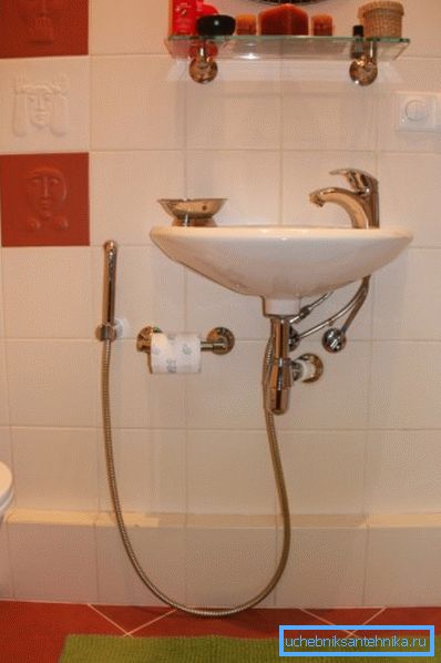 Douche hygiénique - un complément utile au design Douche hygiénique - un complément utile au design