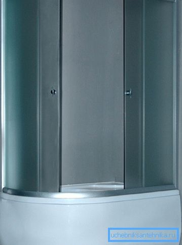 Un receveur de douche profond 120x80 peut également faire partie d'un angle, c'est-à-dire d'une structure sans murs intérieurs Un receveur de douche profond 120x80 peut également faire partie d'un angle, c'est-à-dire d'une structure sans murs intérieurs