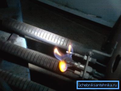 Une torche avec allumage piézo (sur la photo) rend les appareils non volatiles Une torche avec allumage piézo (sur la photo) rend les appareils non volatiles
