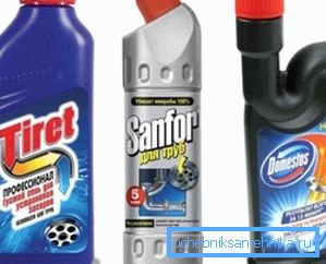 Les produits chimiques pour éliminer les blocages sont présentés dans une large gamme.