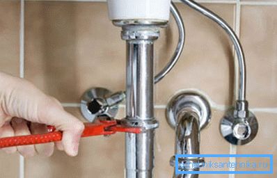 Il est préférable d’installer des produits chromés sur des pièces ouvertes, sinon tout sens de l’utilisation d’éléments de pipeline aussi spectaculaires Il est préférable d’installer des produits chromés sur des pièces ouvertes, sinon tout sens de l’utilisation d’éléments de pipeline aussi spectaculaires