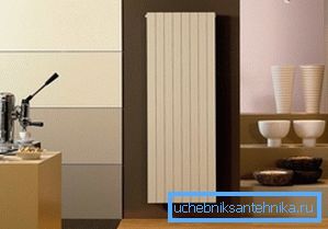 Parfois, les caractéristiques de la pièce permettent d’installer uniquement une batterie verticale. Parfois, les caractéristiques de la pièce permettent d’installer uniquement une batterie verticale.