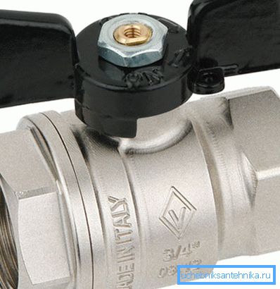 Robinet à tournant sphérique italien en taille 3: 4 pouces. Robinet à tournant sphérique italien en taille 3: 4 pouces.