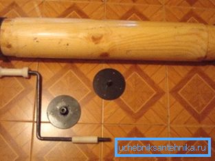 Non seulement les inserts sont fabriqués à partir de caprolon, mais aussi une poignée pour une porte de puits Non seulement les inserts sont fabriqués à partir de caprolon, mais aussi une poignée pour une porte de puits