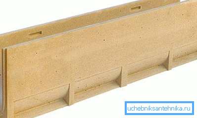 Le produit est en béton polymère. Le produit est en béton polymère.