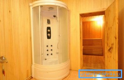 Une cabine de douche avec bain turc est une excellente option. Une cabine de douche avec bain turc est une excellente option.