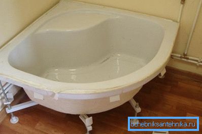 La qualité du support pour le receveur de douche est extrêmement Remarque!