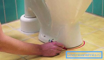 723 Comment fixer les toilettes au sol avec de la résine époxy