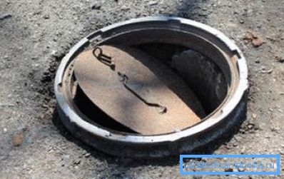 Les puits d'égouts sont également une source de pollution.