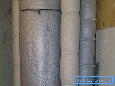 Tuyau d'égout revêtu de mousse de polyuréthane Tuyau d'égout revêtu de mousse de polyuréthane