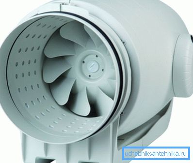 Le compresseur de canal de type centrifuge avec le niveau de bruit réduit. Le compresseur de canal de type centrifuge avec le niveau de bruit réduit.