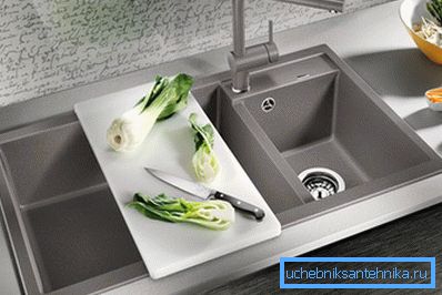 Carreau de porcelaine - matériau fiable et durable. Carreau de porcelaine - matériau fiable et durable.