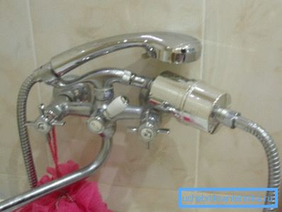 Douche classique avec filtre à eau Douche classique avec filtre à eau
