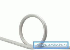 Bague pour compenser la dilatation thermique du tuyau en plastique Bague pour compenser la dilatation thermique du tuyau en plastique
