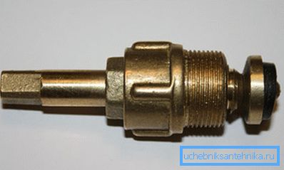 Cranbuxa avec une valve mobile. Cranbuxa avec une valve mobile.