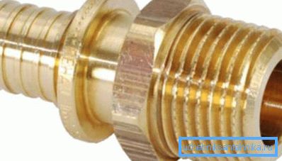 Adaptateur fileté en laiton pour tuyaux de différents diamètres