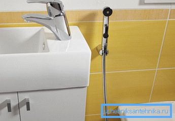 L'arrosage peut être situé n'importe où - là où vous êtes le plus à l'aise L'arrosage peut être situé n'importe où - là où vous êtes le plus à l'aise