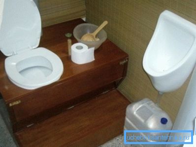 Photo amateur de la solution de conception initiale pour la disposition des toilettes de type cottage