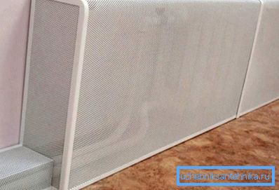 Une petite perforation cache légèrement les dispositifs de chauffage sans attirer l'attention Une petite perforation cache légèrement les dispositifs de chauffage sans attirer l'attention